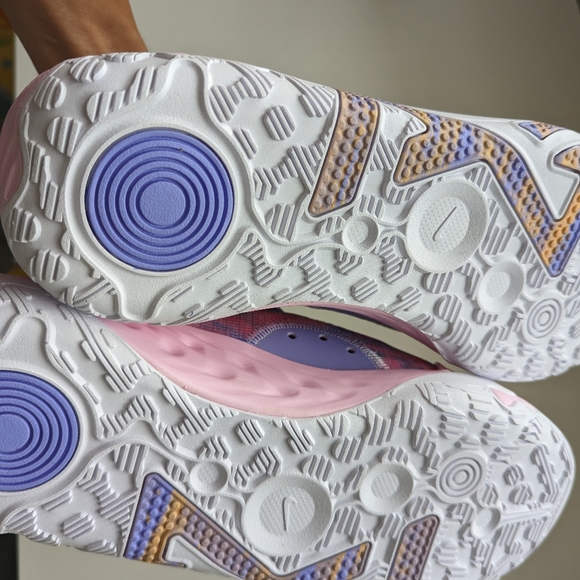 Pg 6 Natasha pink men 9.5 - Picture 3 of 9